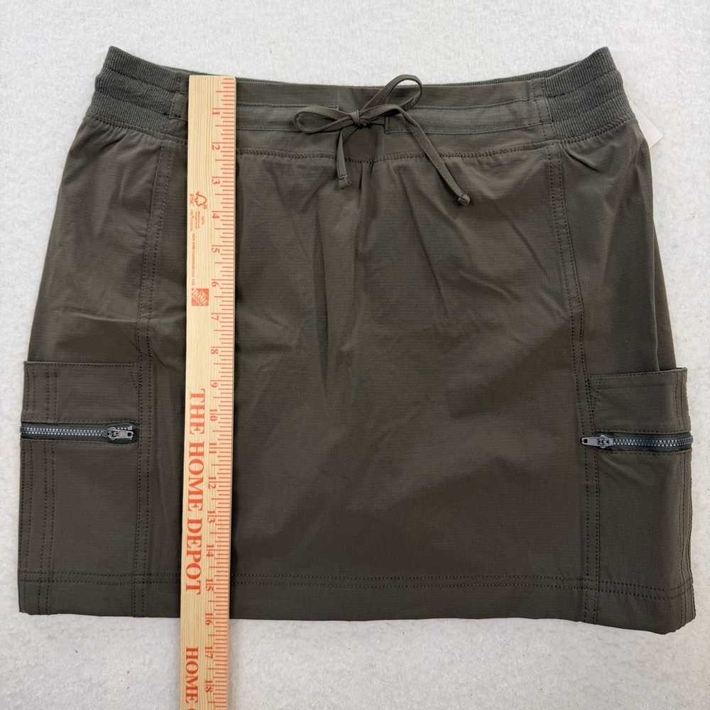 NWT Tangerine Active Cargo Skirt Skort Olive Green Size Medium - Picture 5 of 9